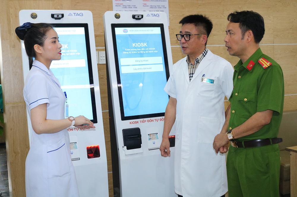 Hải Phòng vận hành mô hình “Khám chữa bệnh sử dụng sinh trắc học, Kiosk tự phục vụ”