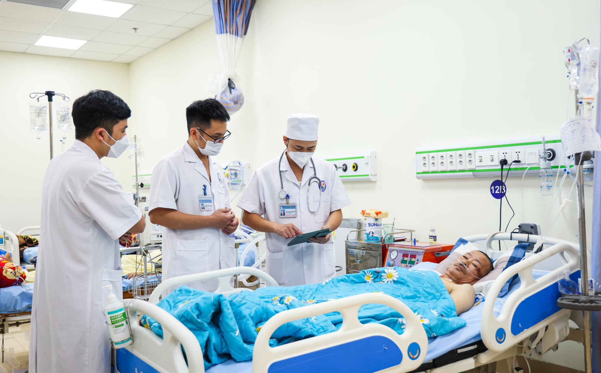 Chuyển đổi số ngành Y tế giúp người dân hưởng lợi khi đi khám, chữa bệnh
